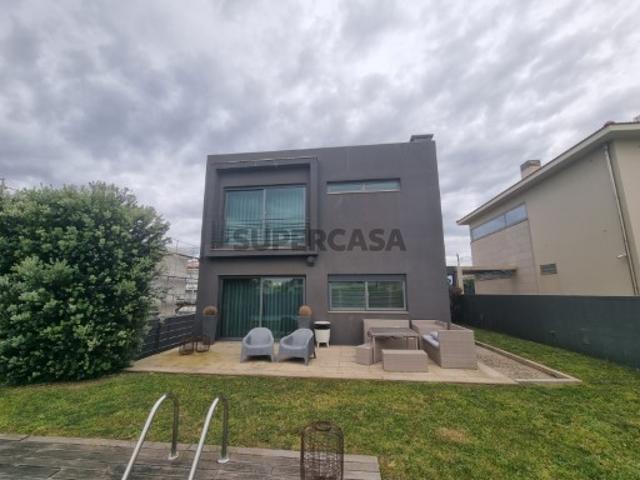 Moradia com Piscina em Francelos