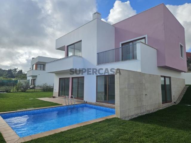 Moradia com piscina próxima de vários campos de golfe e da Lagoa de Óbidos