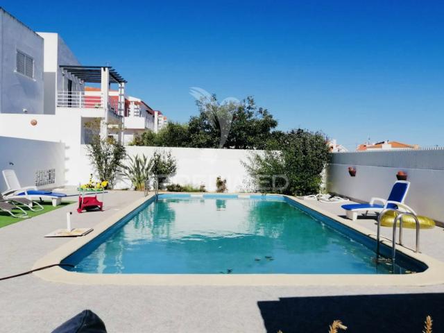 Moradia com piscina