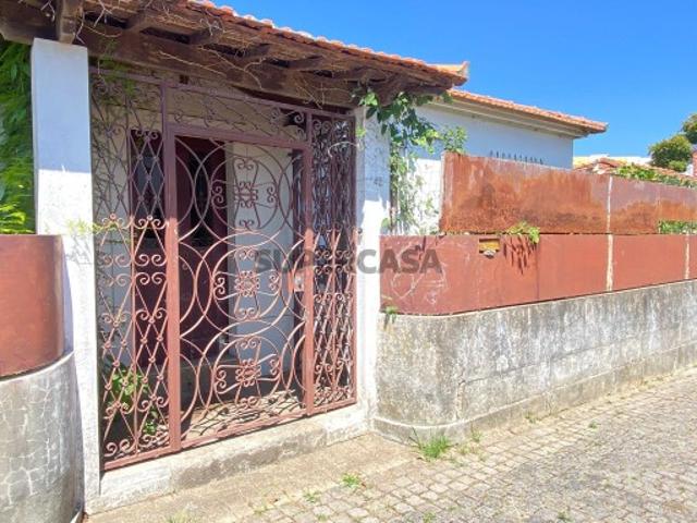 Moradia com Projeto Aprovado para T4 | Bairro das Condominhas
