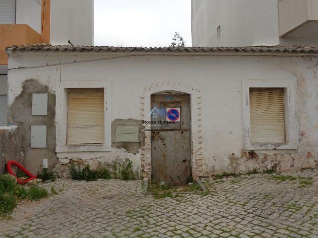 Moradia com Projeto Aprovado | S. Clemente | Loulé