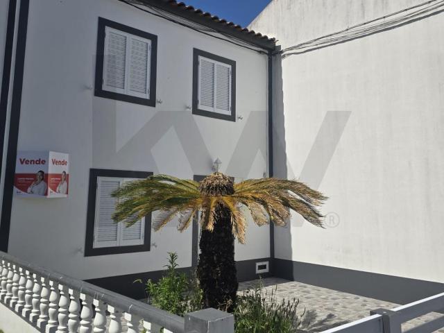 Moradia com Quintal e Anexo, Furnas, Ilha de São Miguel
