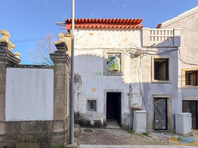 Moradia com Quintal em Construção ? Personalize a Casa dos Seus Sonhos em Alcains | 26064082320