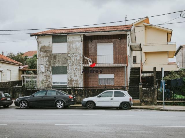 Moradia | Com Quintal | 2 Entradas Independentes | Gondomar