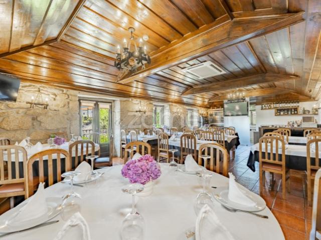 Moradia com Restaurante e Alojamento Local Póvoa de Lanhoso