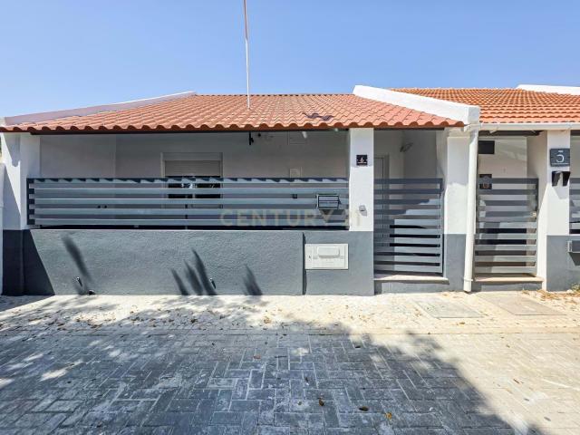 Moradia como nova na Moita, Setúbal 2 Quartos