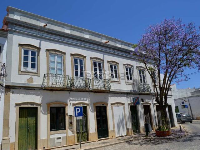 Moradia, Estoi