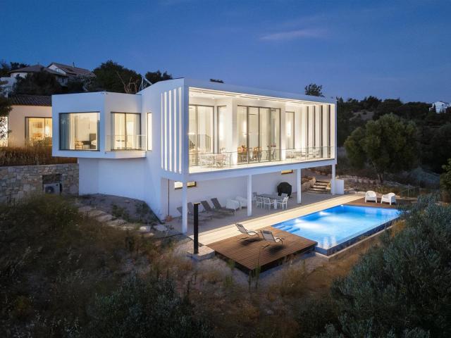 Moradia Contemporânea com Piscina e Vista Mar 300m² Boliqueime
