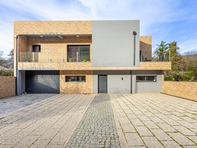 Moradia Contemporânea T4 com Espaço Exterior em Portalegre 0m² Ribeira de Nisa e Carreiras