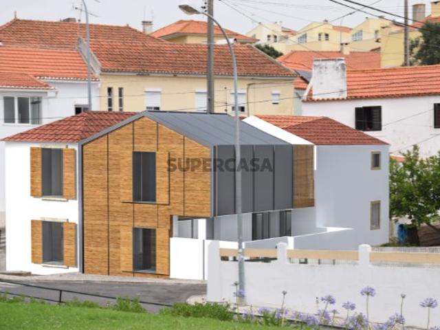 Moradia contemporânea T4 em Porto Salvo