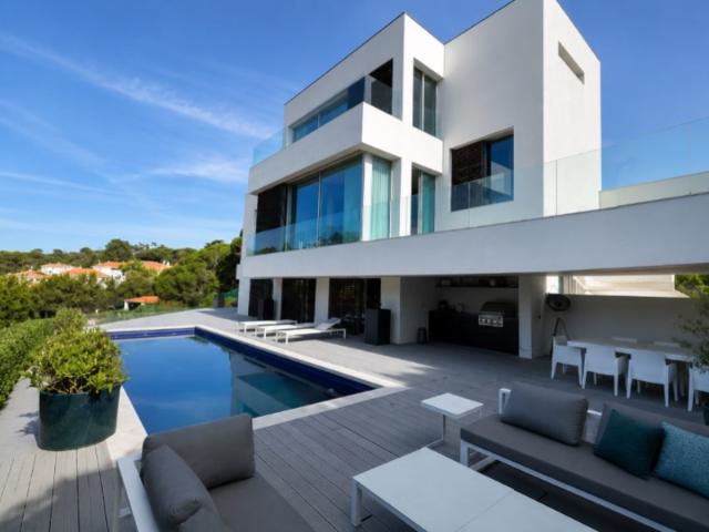 Moradia contemporânea T5 no Estoril