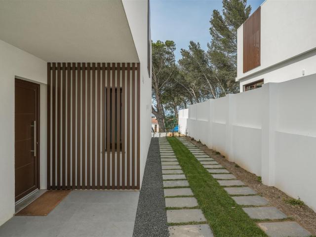 Moradia Contemporânea Vista Mar 154m² Alcabideche