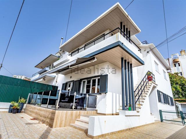 Moradia, Costa de Caparica