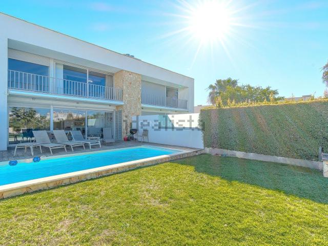 Moradia, Correeira, Albufeira e Olhos de Água