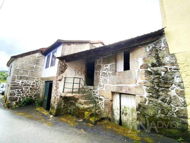 Moradia, Couto de Baixo e Couto de Cima
