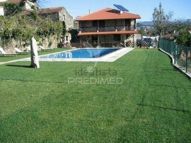 Moradia, Couto de Esteves