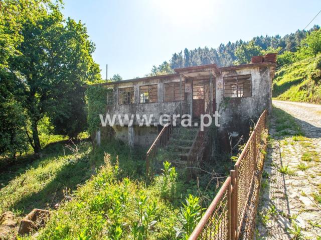 Moradia, Covas