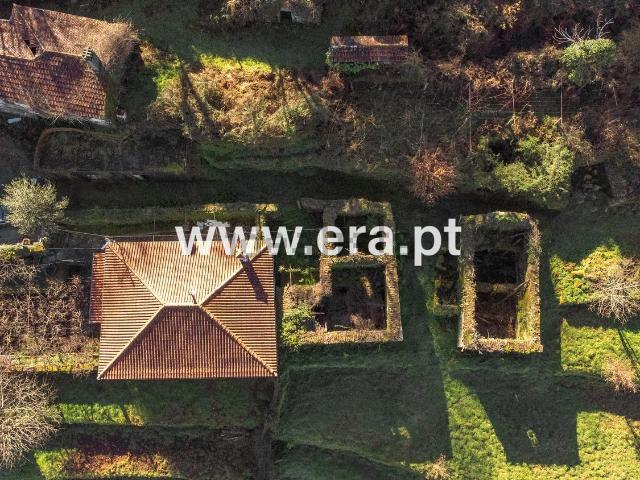 Moradia, Covas