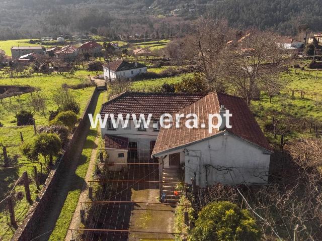 Moradia, Covas