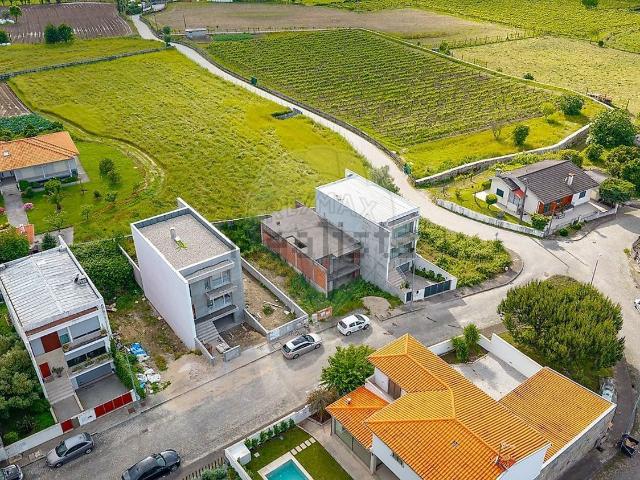 Moradia, Crespos e Pousada