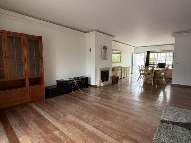 Moradia Duplex M3191/26 | 26084080937