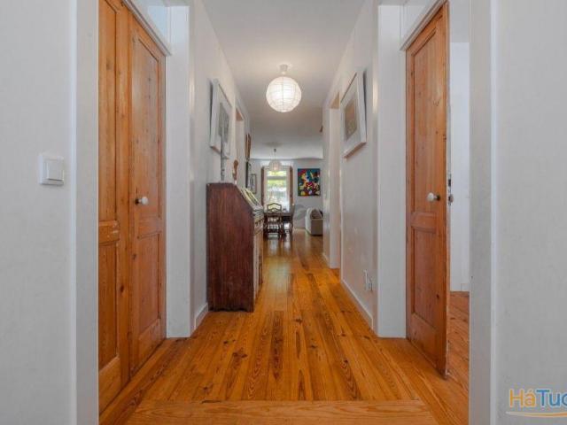 Moradia duplex na Graça com 5 Quartos e Jardim | 26084085051