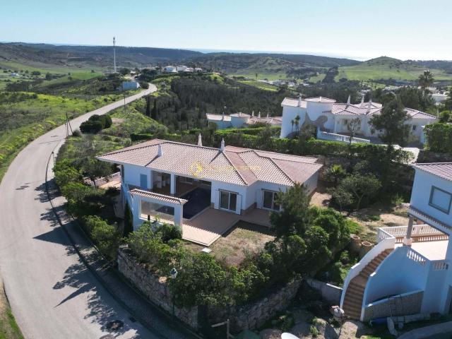 Moradia de Nova Construção com 4 Quartos num Resort de Golf Villa 188