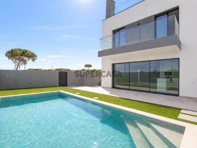 Moradia de ALTO PADRÃO com vista para a Ria Formosa