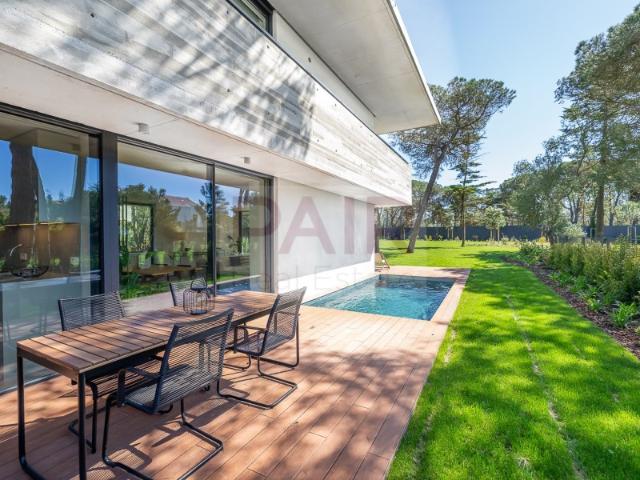 Moradia de arquitectura contemporânea com piscina e jardim, Birre, Areia, Cascais