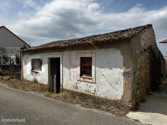 Moradia T2 em Reconstruo Freixianda!