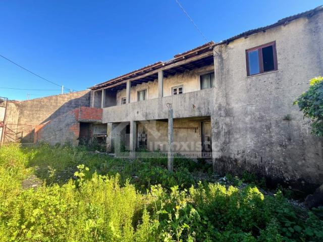 Moradia de campo para remodelar em Figueiró dos Vinhos
