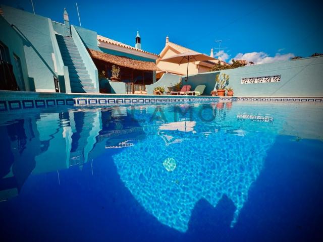 Moradia de Charme com piscina privada e escritório em zona tranquila em Loulé