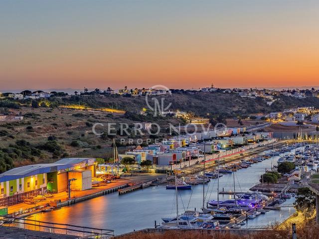 Moradia de dois quartos com piscina e vista Marina 99m² Albufeira e Olhos de Água