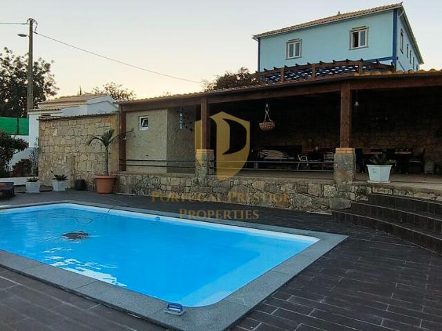 Moradia de Excelência T5 com piscina com vista campo e ma