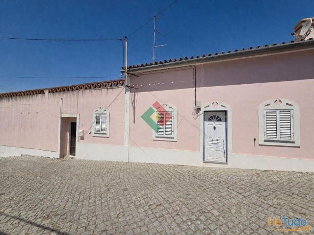Moradia de gaveto, para venda, Nisa Tolosa | 26084098109