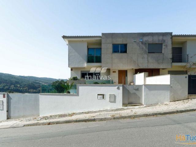 Moradia de gaveto, para venda, Braga Este | 26084064173