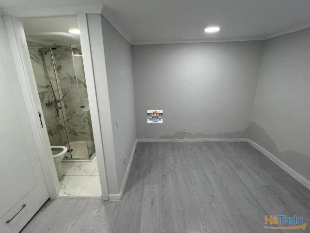 Moradia de gaveto, recuperada, para venda, Benavente Benavente | 26064074809