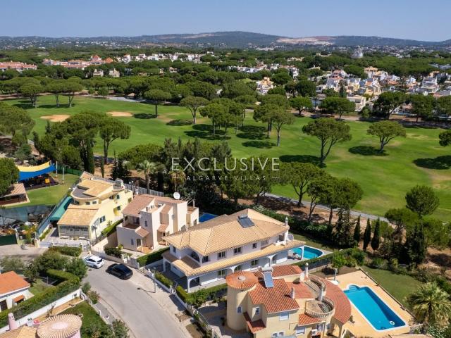 Moradia de golfe em primeira linha para venda na Aldeia Velh. 246m² Quarteira