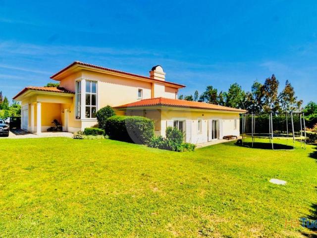 Moradia de luxo com jardim e Piscina na Penha Longa | Para venda | 25043597137