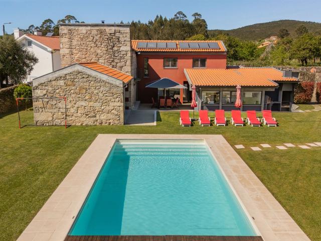 Moradia de Luxo com Piscina Aquecida a 5 Minutos de Esposend. 290m² Vila Cova e Feitos