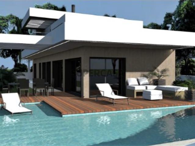 Moradia de Luxo com Piscina em Construção na Abrunheira