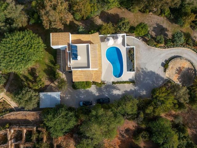 Moradia de Luxo com Vista Mar e piscina a 5 Minutos do Centro de Loulé, Loulé, São sebastião