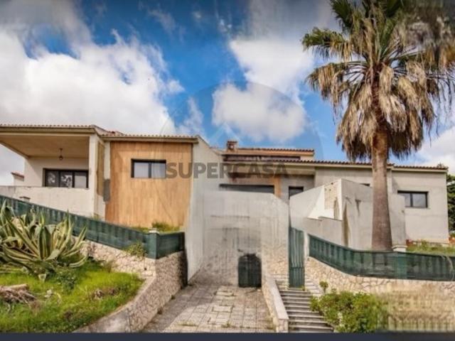 Moradia de Luxo com Vista Panorâmica sobre o Sado e Tróia, entre Palmela e Setúbal