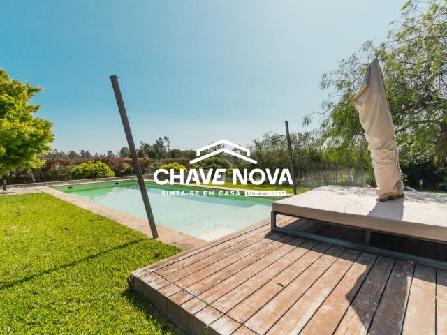 Moradia de luxo com 2000m2 de terreno em Santa Maria da Feira