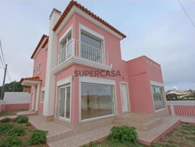 Moradia de Luxo com 3 Suítes perto das Praias da Costa da Caparica