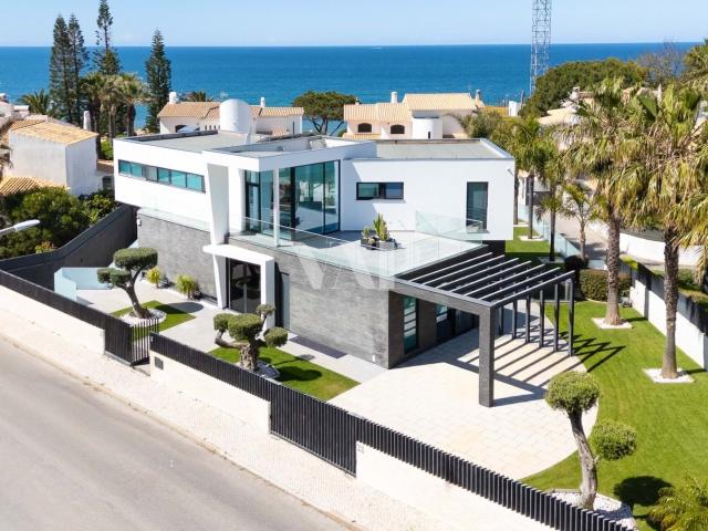 Moradia de Luxo Contemporânea a 200m da Praia da Galé com Vi. 507m² Guia