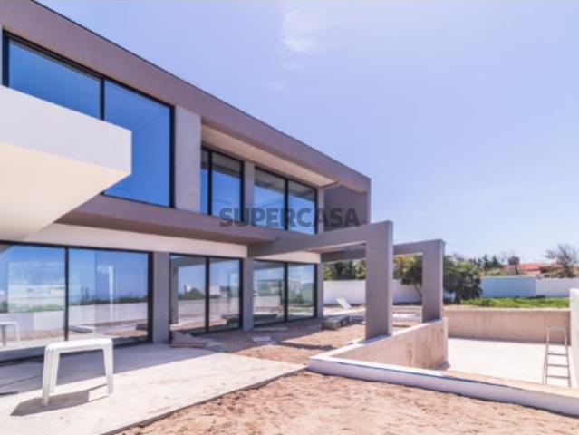 MORADIA DE LUXO A 2 MIN DA PRAIA COM VISTA MAR