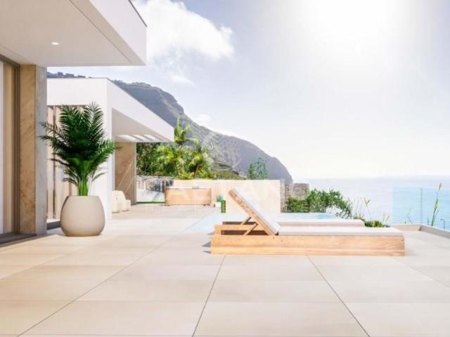 Villa Excecional de 4 Quartos com Vistas Panorâmicas sobre o. 0m² Arco Da Calheta