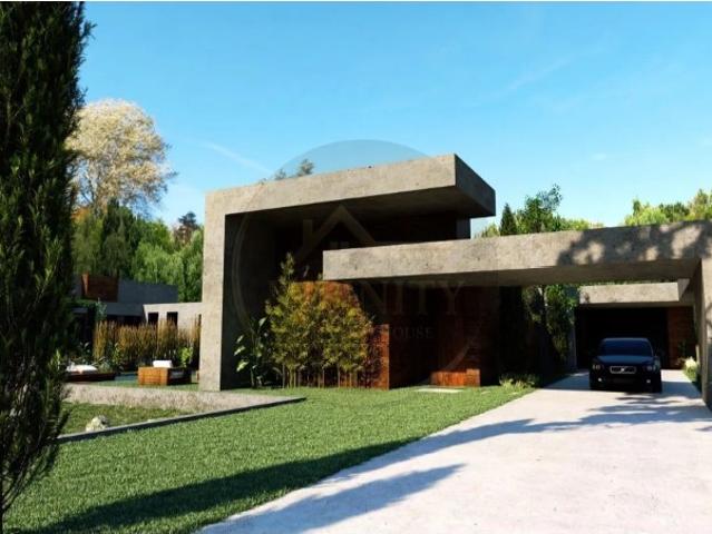 Moradia de Luxo em Azeitão | Arquitetura Distinta com Piscina e Smart Home