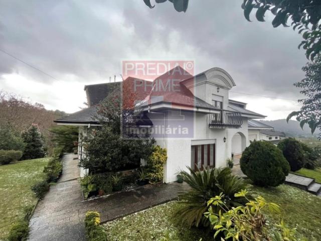 MORADIA DE LUXO EM OLIVEIRA DE AZEMEIS